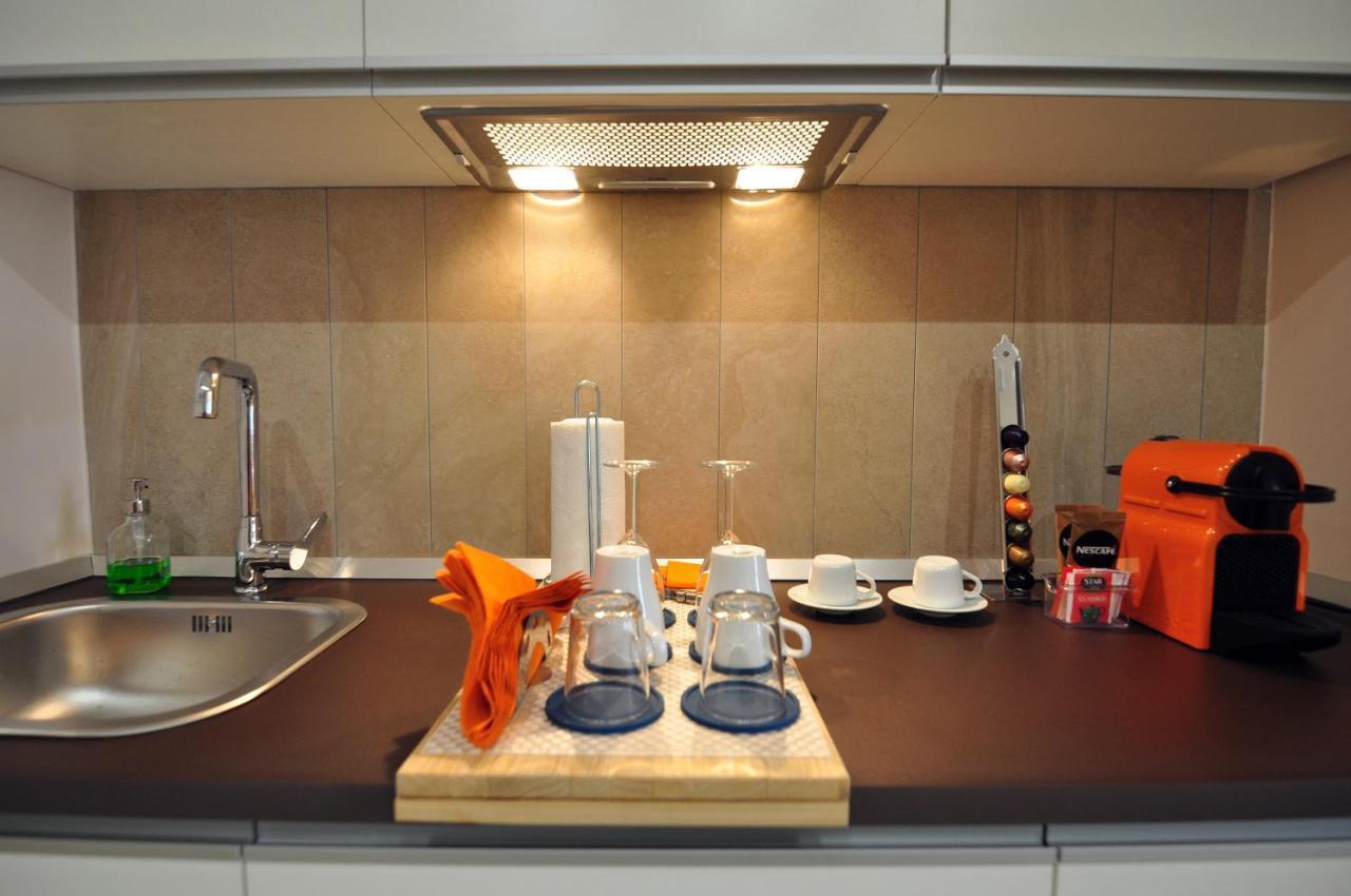 Delco Naples Bed & Breakfast Bagian luar foto