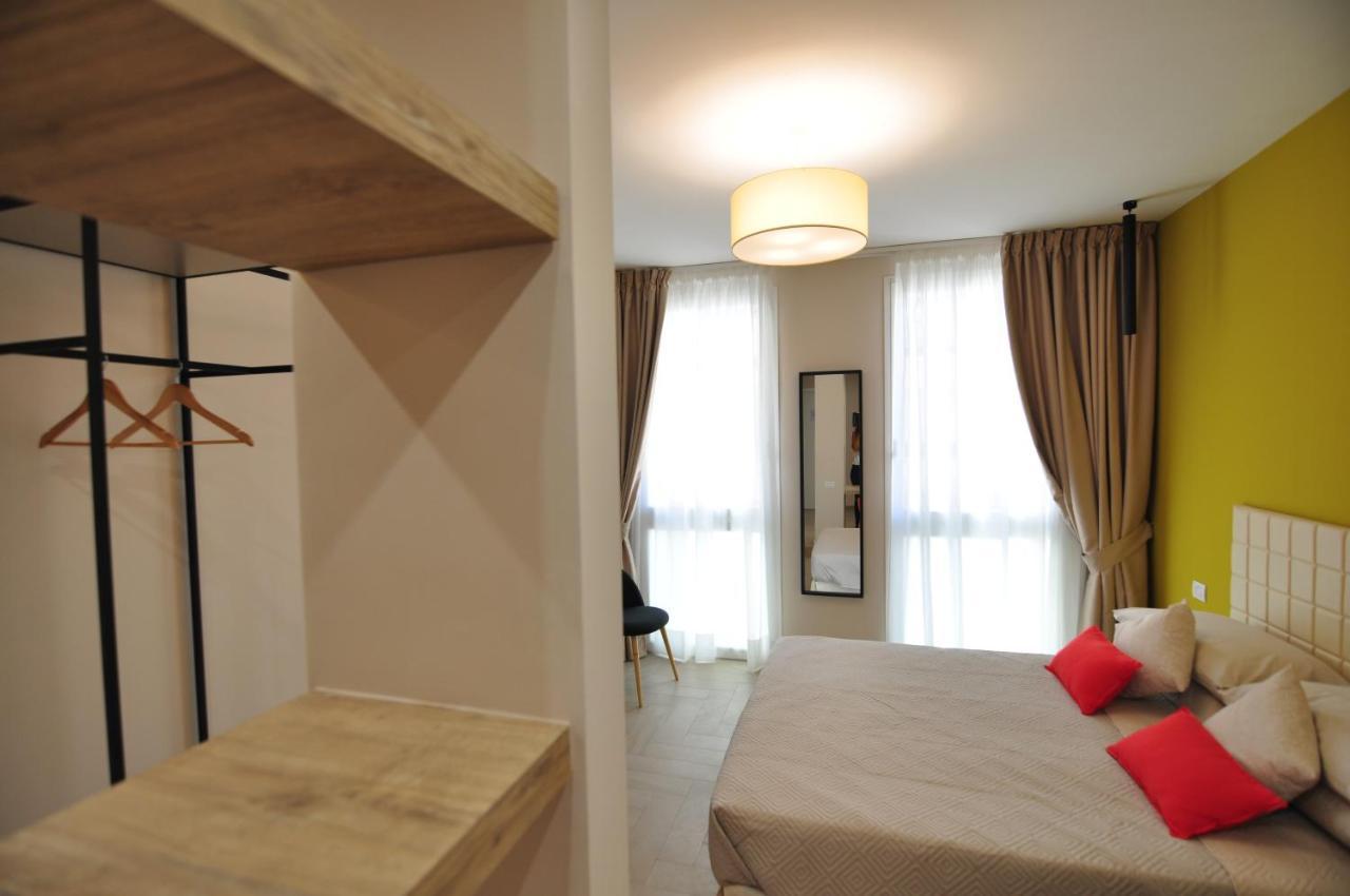 Delco Naples Bed & Breakfast Bagian luar foto