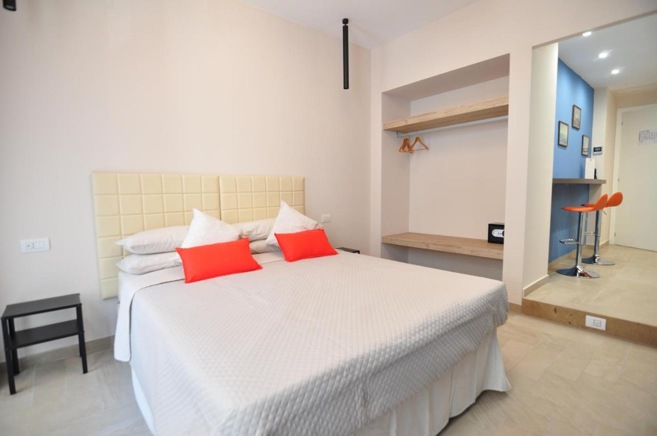 Delco Naples Bed & Breakfast Bagian luar foto