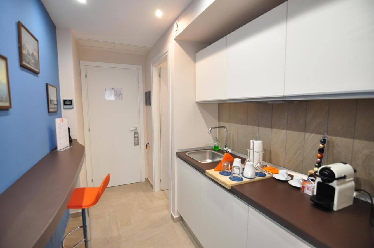 Delco Naples Bed & Breakfast Bagian luar foto